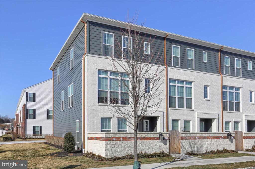 3122 BULLFINCH LANE