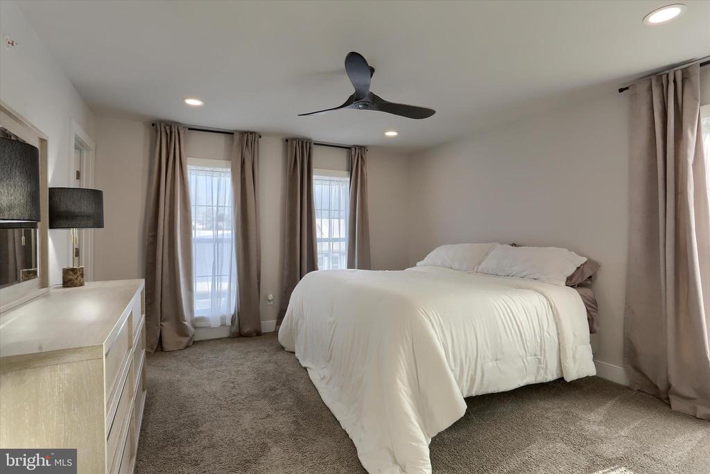 3122 BULLFINCH LANE