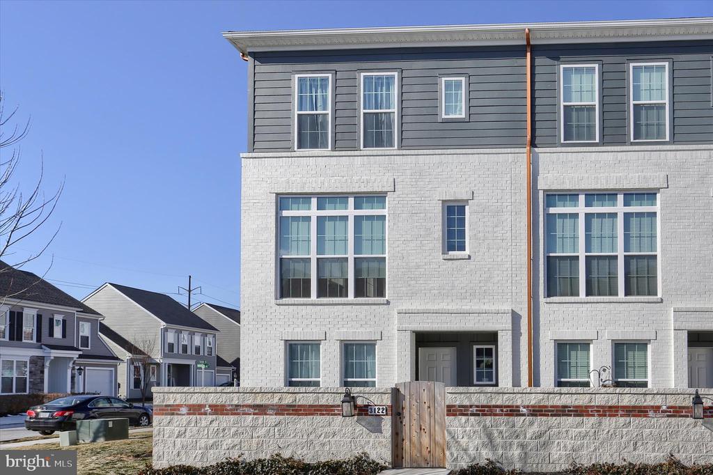 3122 BULLFINCH LANE