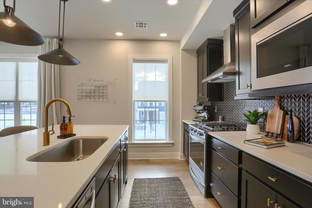 3122 BULLFINCH LANE