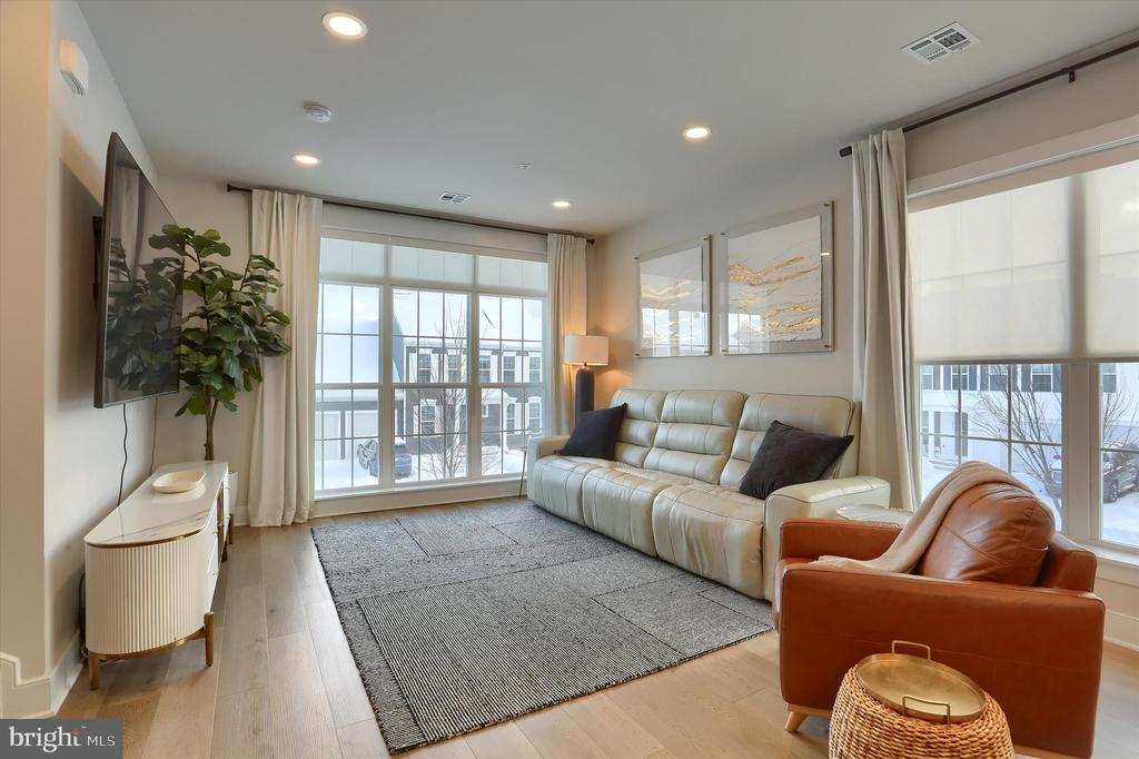 3122 BULLFINCH LANE