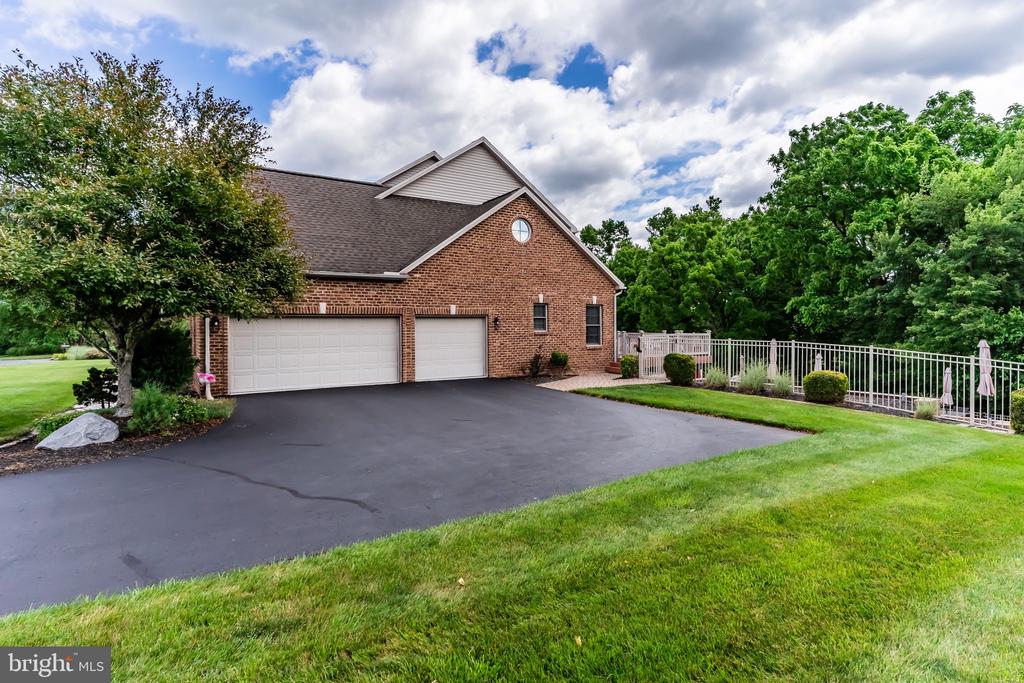 1428 WELLGATE LANE