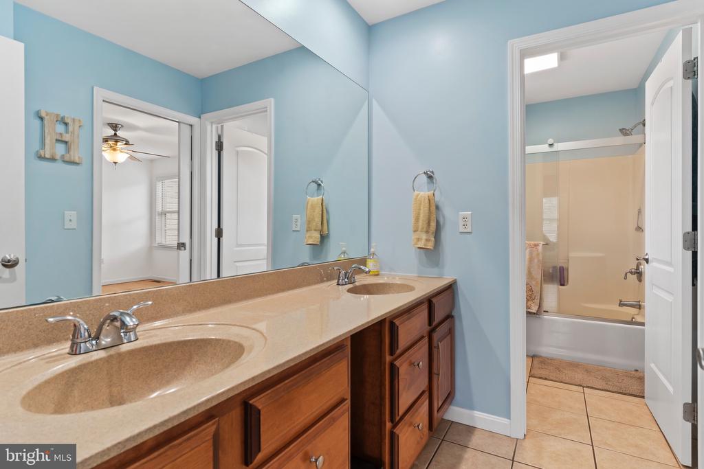 1428 WELLGATE LANE