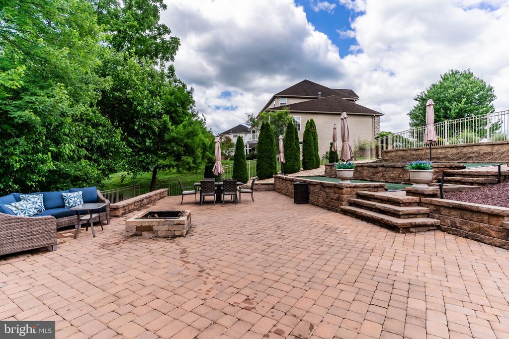 1428 WELLGATE LANE