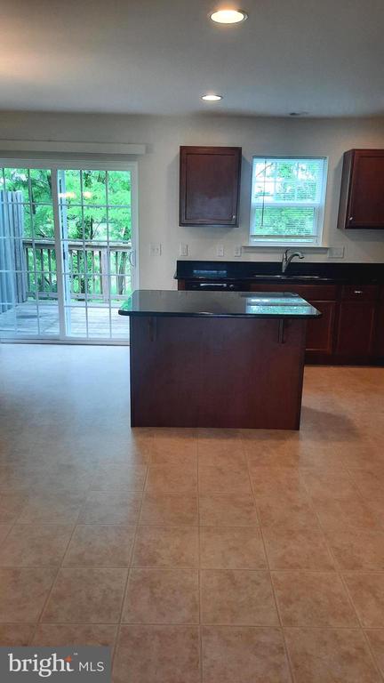809 ADMIRALS QUAY DRIVE
