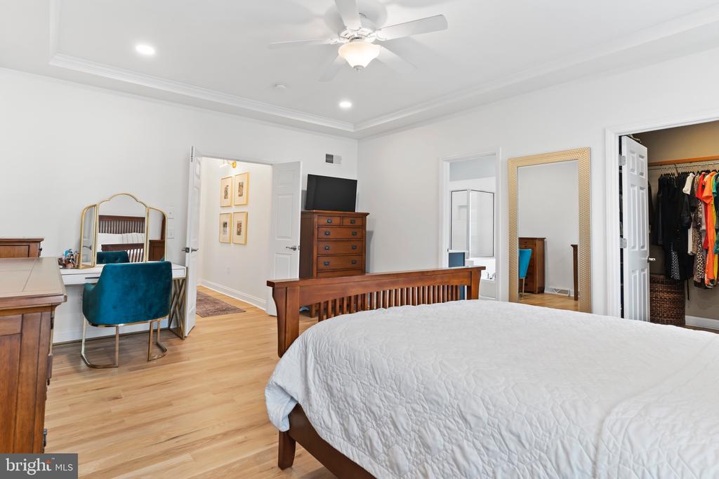 2315 DEWEY LANE