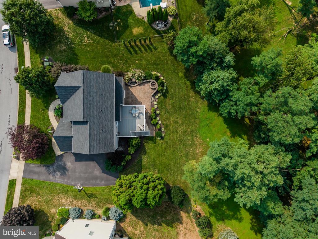 2315 DEWEY LANE