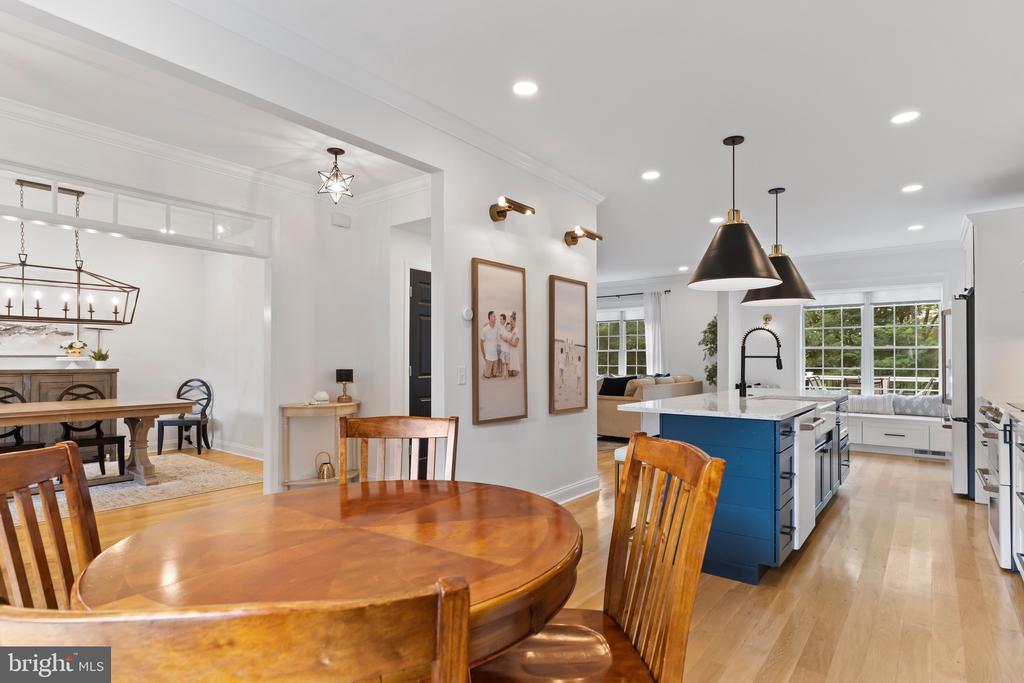 2315 DEWEY LANE