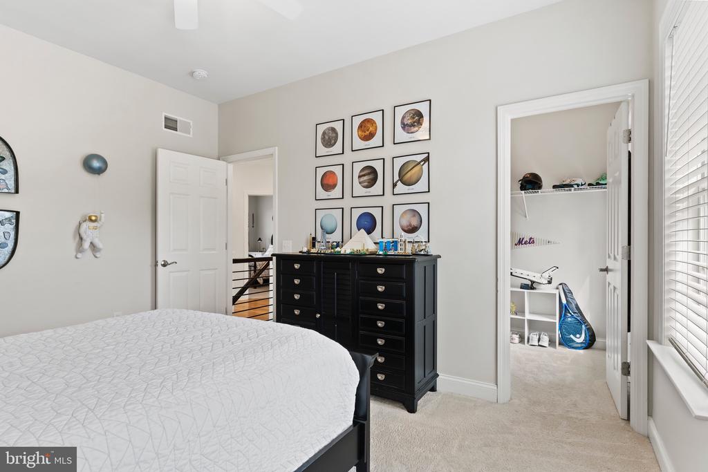 2315 DEWEY LANE