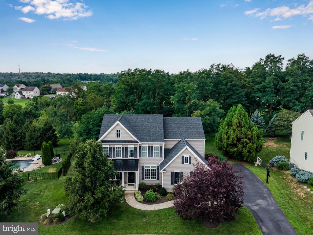 2315 DEWEY LANE