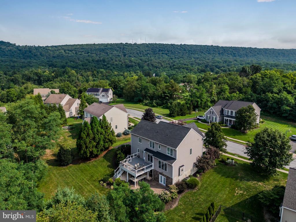 2315 DEWEY LANE