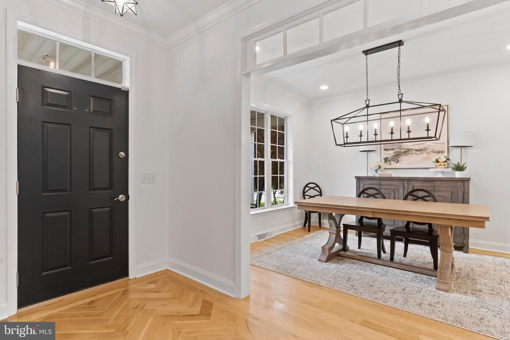 2315 DEWEY LANE