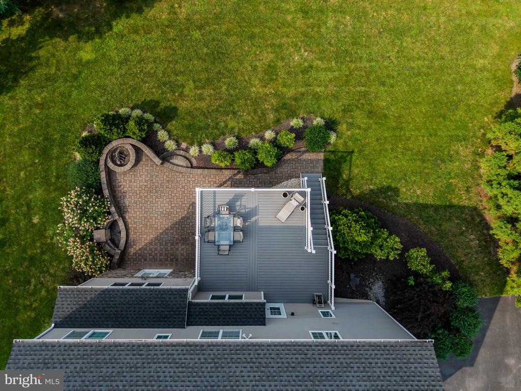 2315 DEWEY LANE