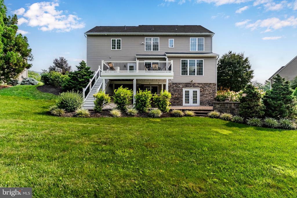 2315 DEWEY LANE