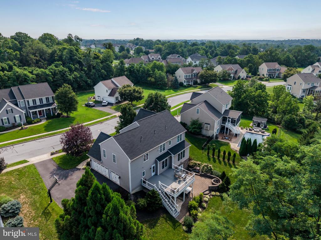 2315 DEWEY LANE
