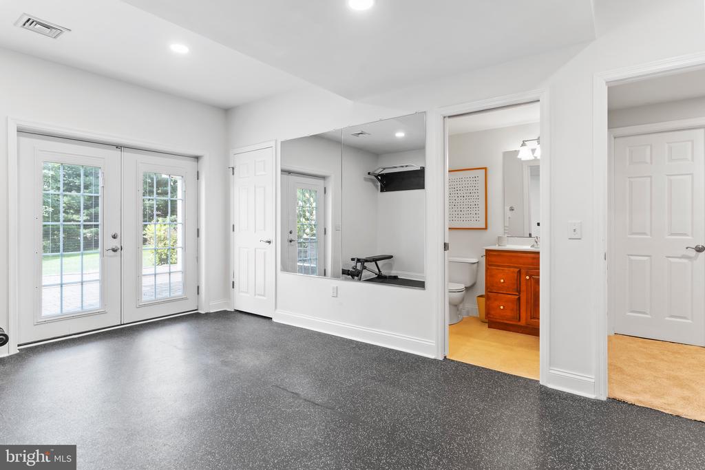 2315 DEWEY LANE