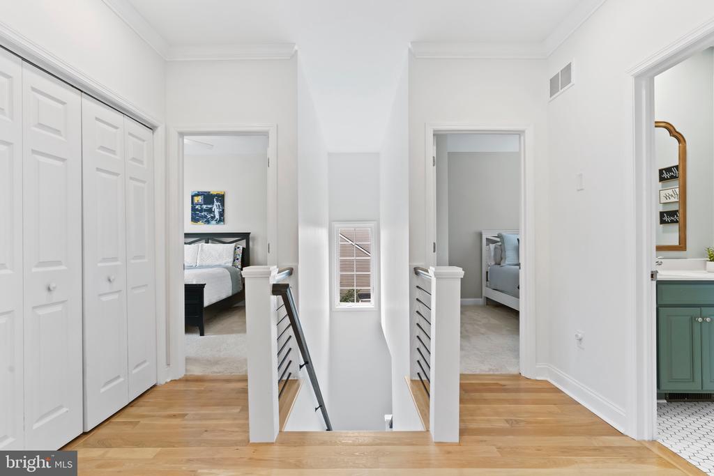 2315 DEWEY LANE