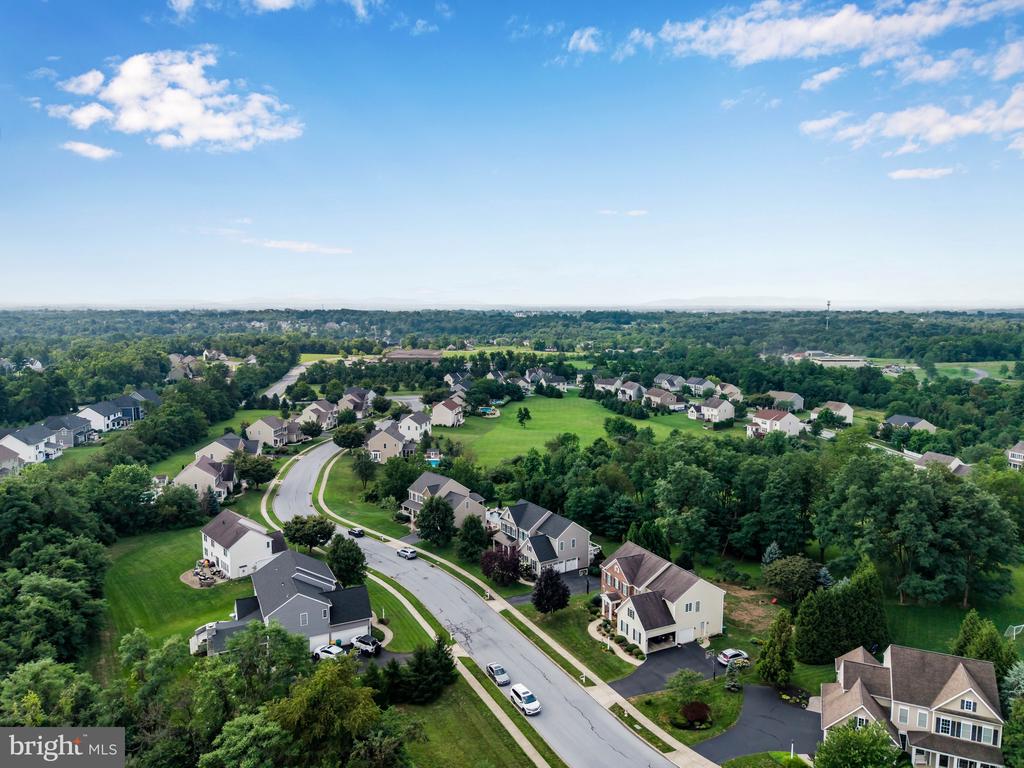 2315 DEWEY LANE