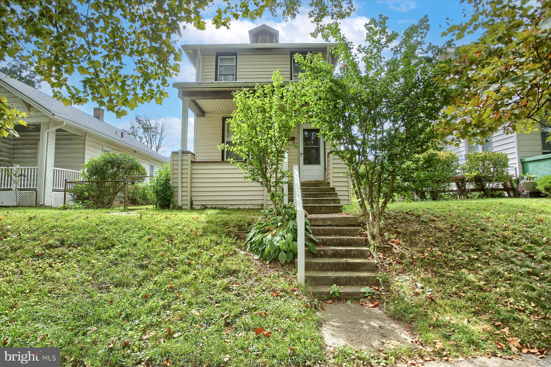 1725 Sycamore