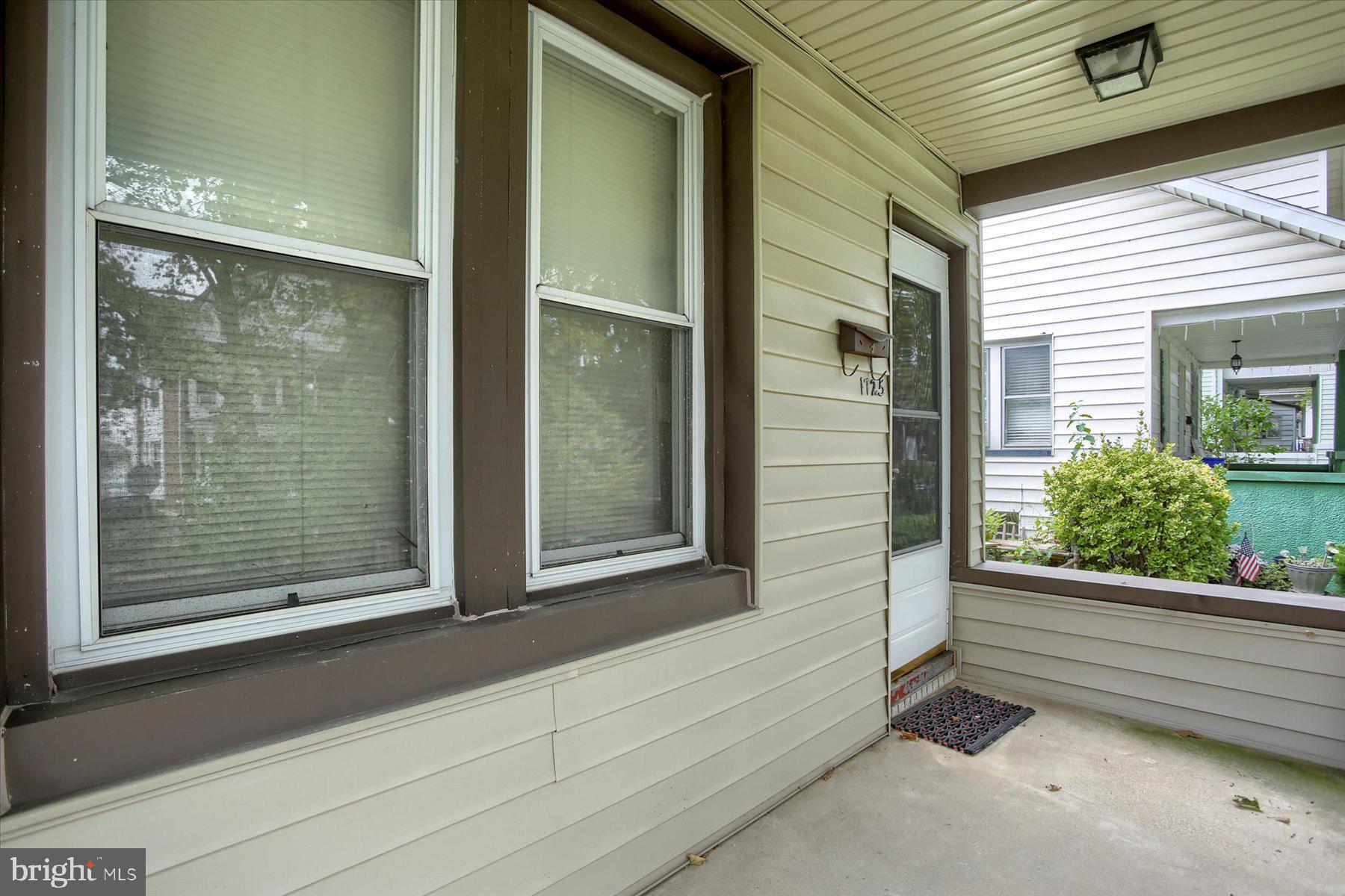 1725 Sycamore