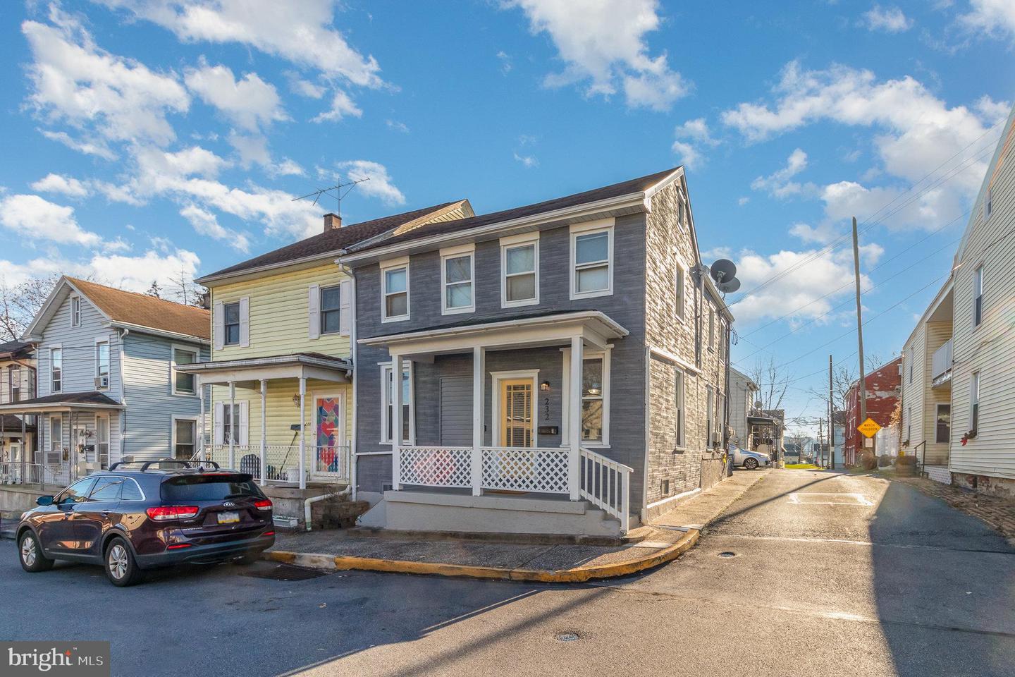 232 Wilson St