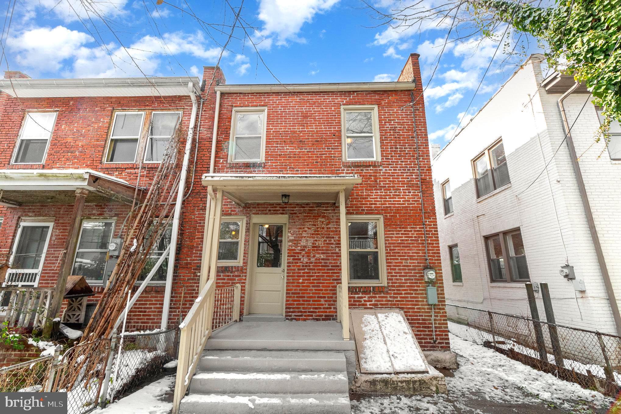 2313 Penn St