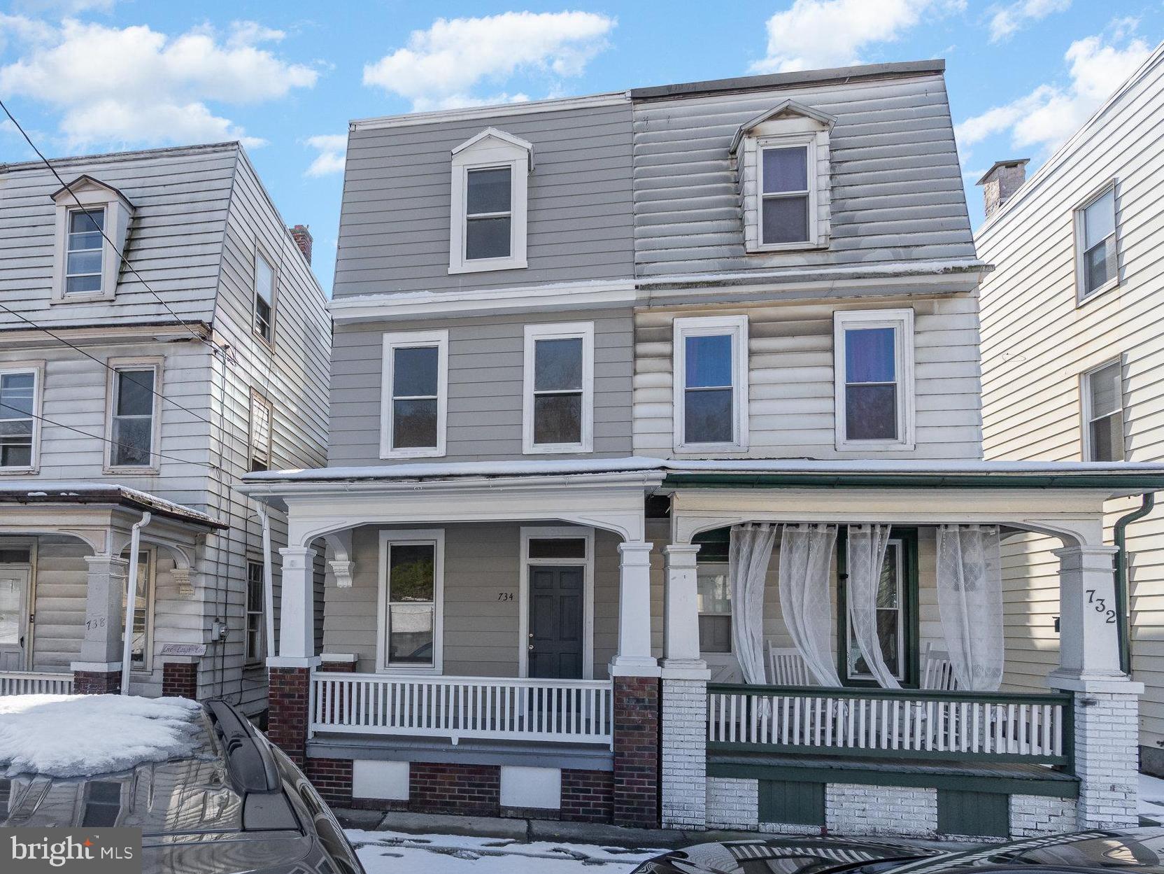 734 S 2nd St