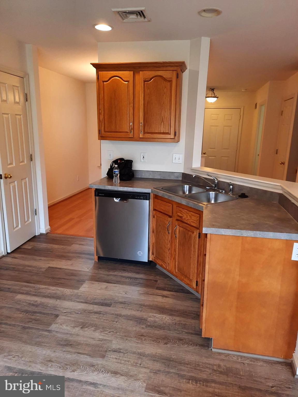22 Carousel Cir
