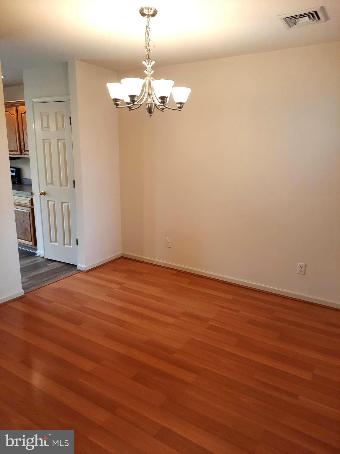 22 Carousel Cir