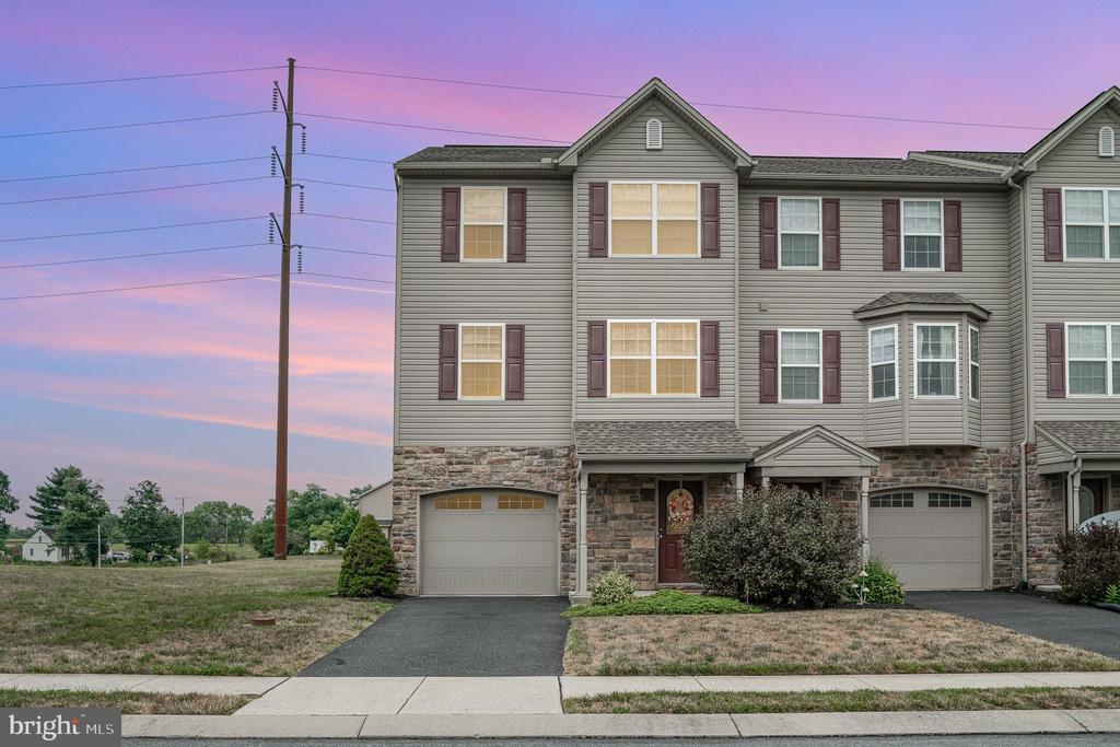 6120 Terry Davis Ct
