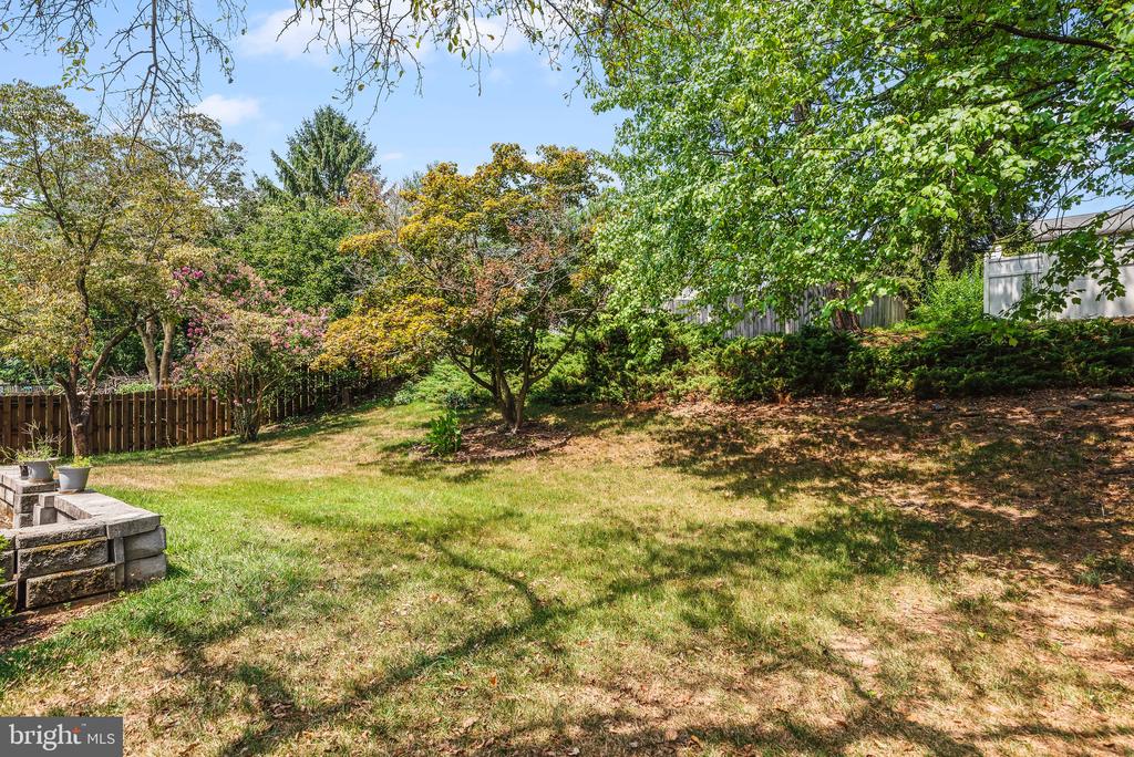 4830 Sweetbrier Ter