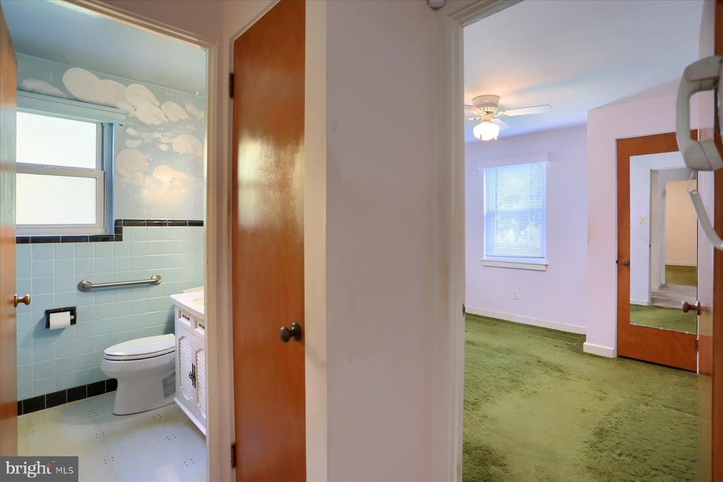 223 Earl Ave