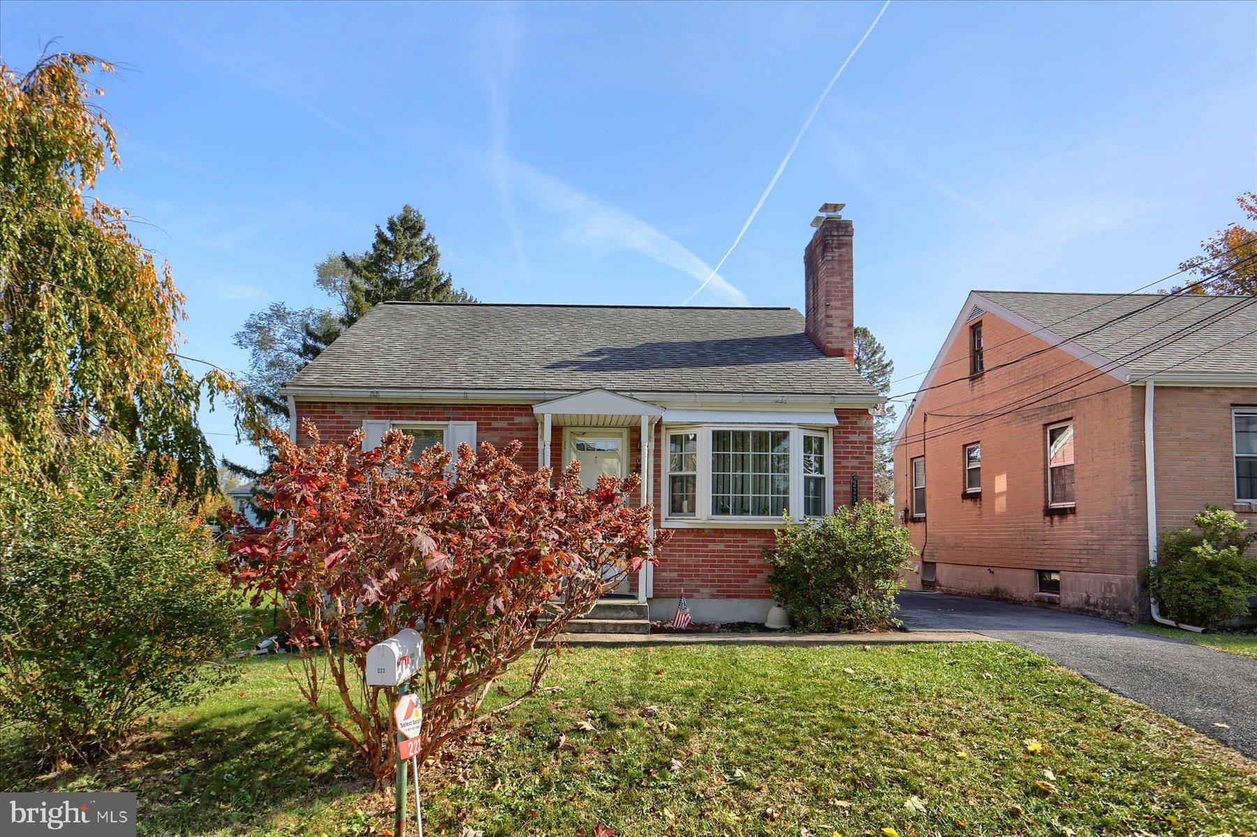 223 Earl Ave