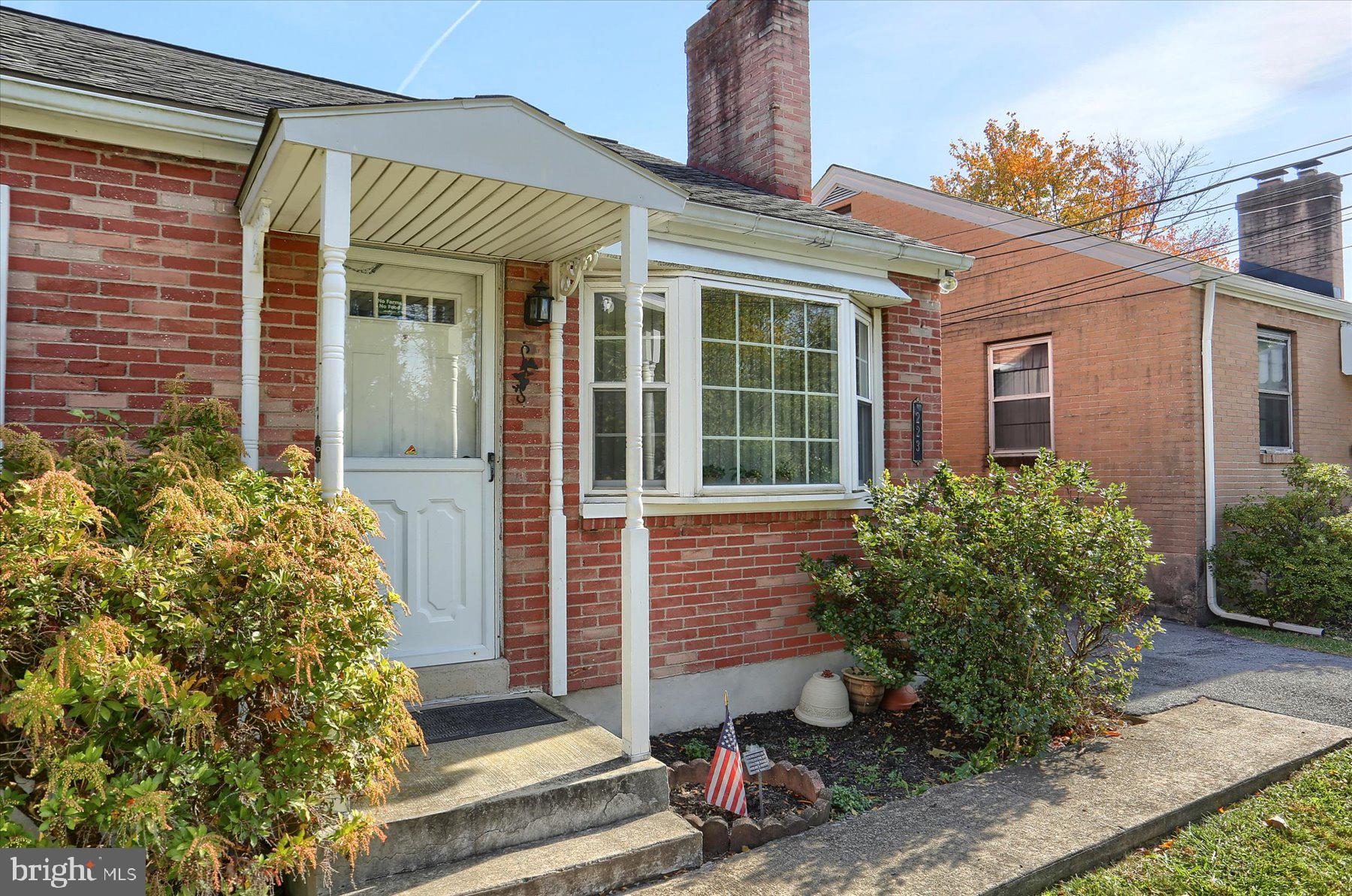 223 Earl Ave