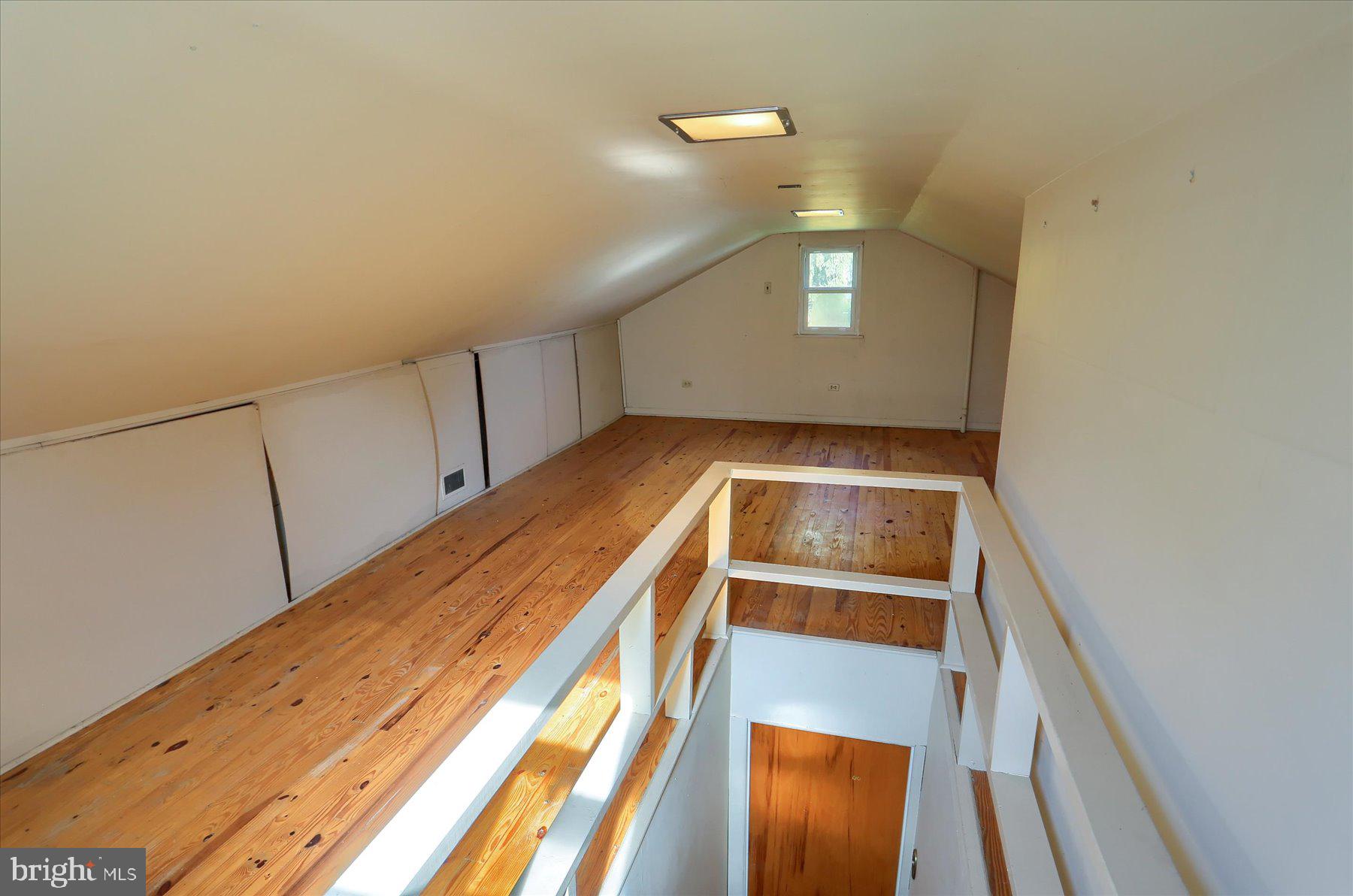 223 Earl Ave
