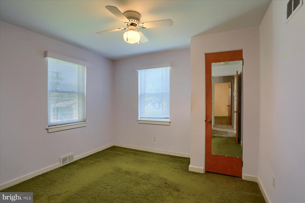 223 Earl Ave