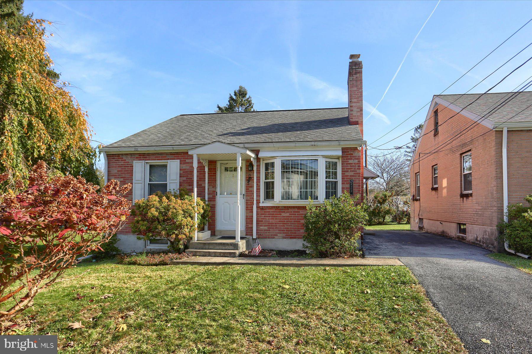 223 Earl Ave