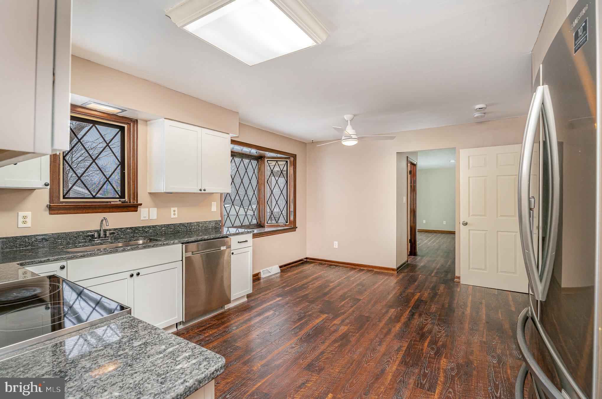 8 Mayapple Dr
