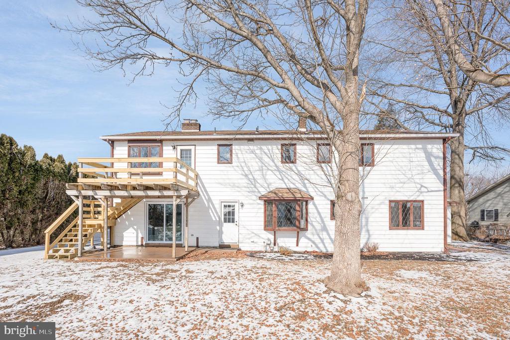 8 Mayapple Dr