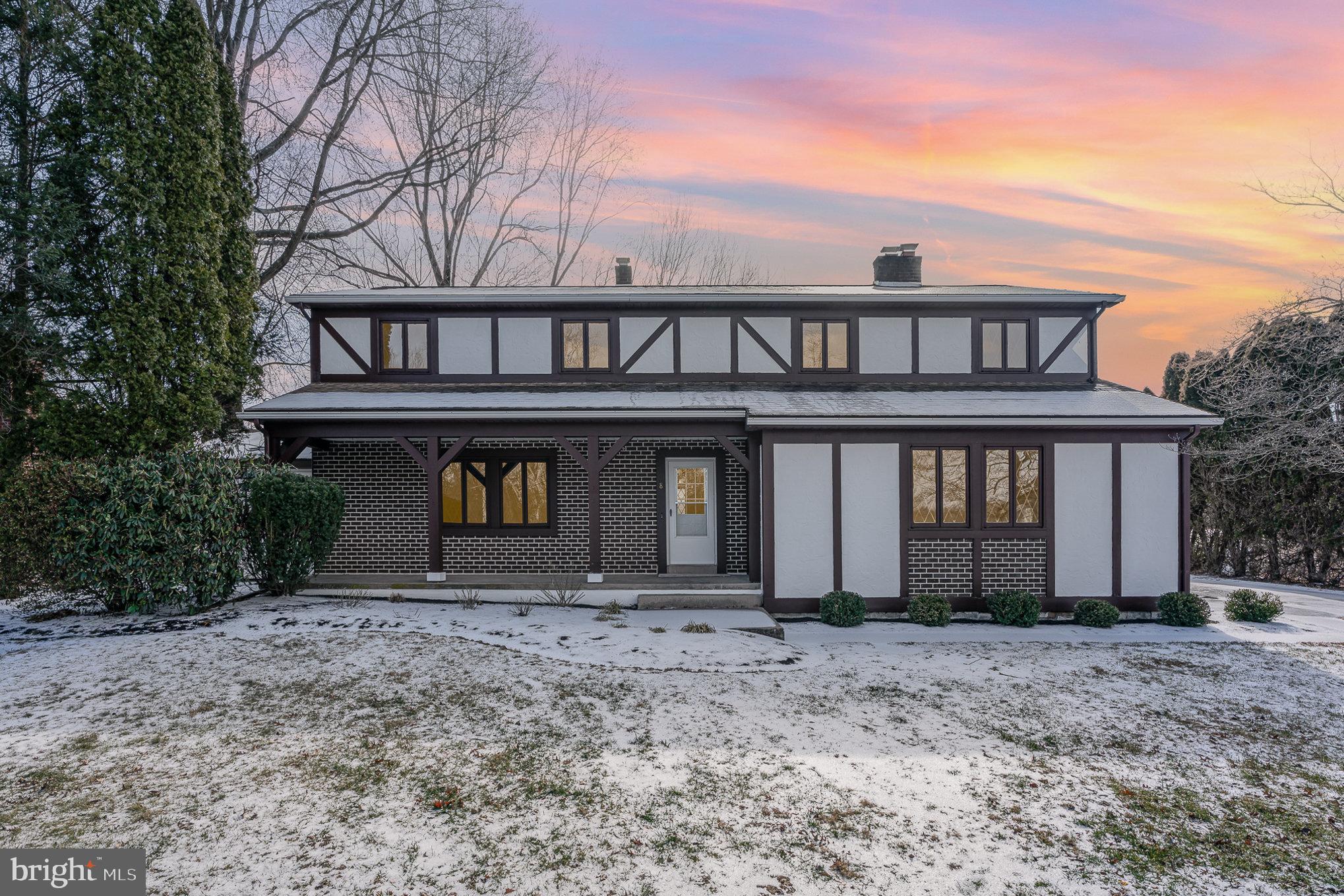 8 Mayapple Dr