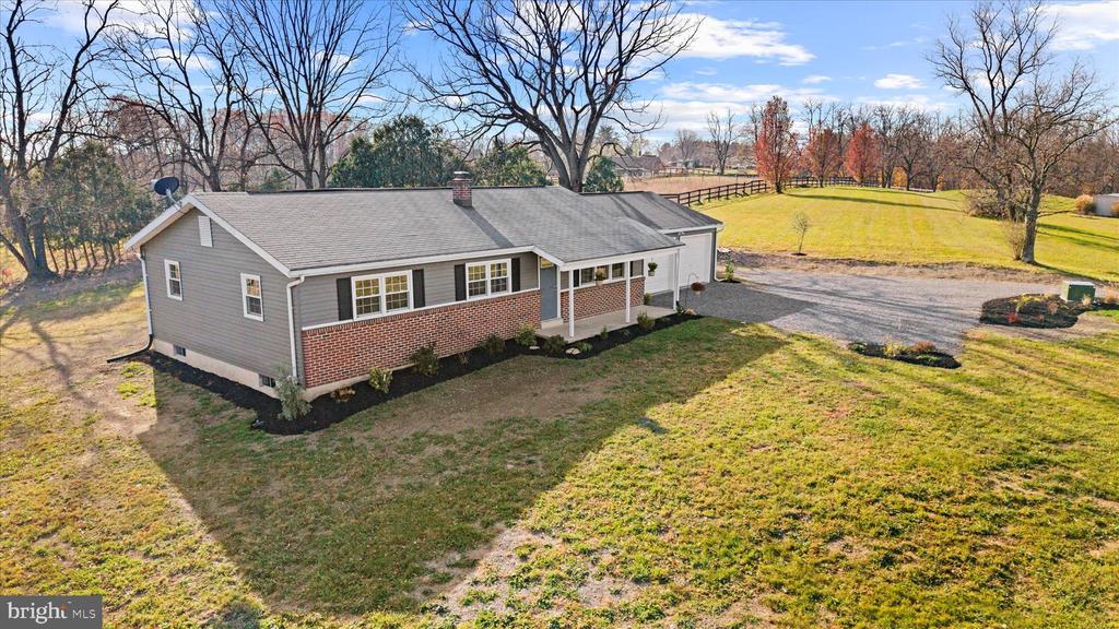 319 Spring Rd