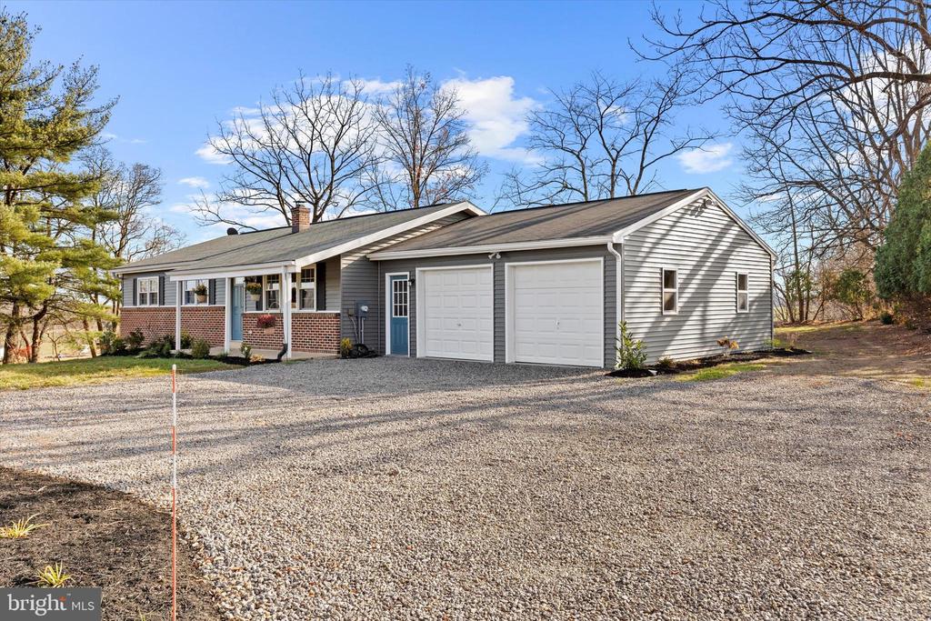 319 Spring Rd