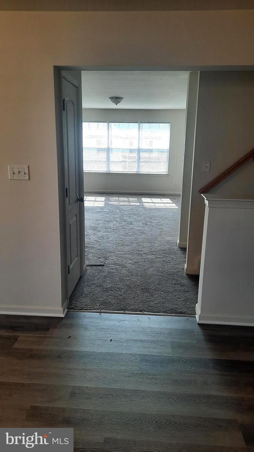 2433 NEWTOWN DRIVE