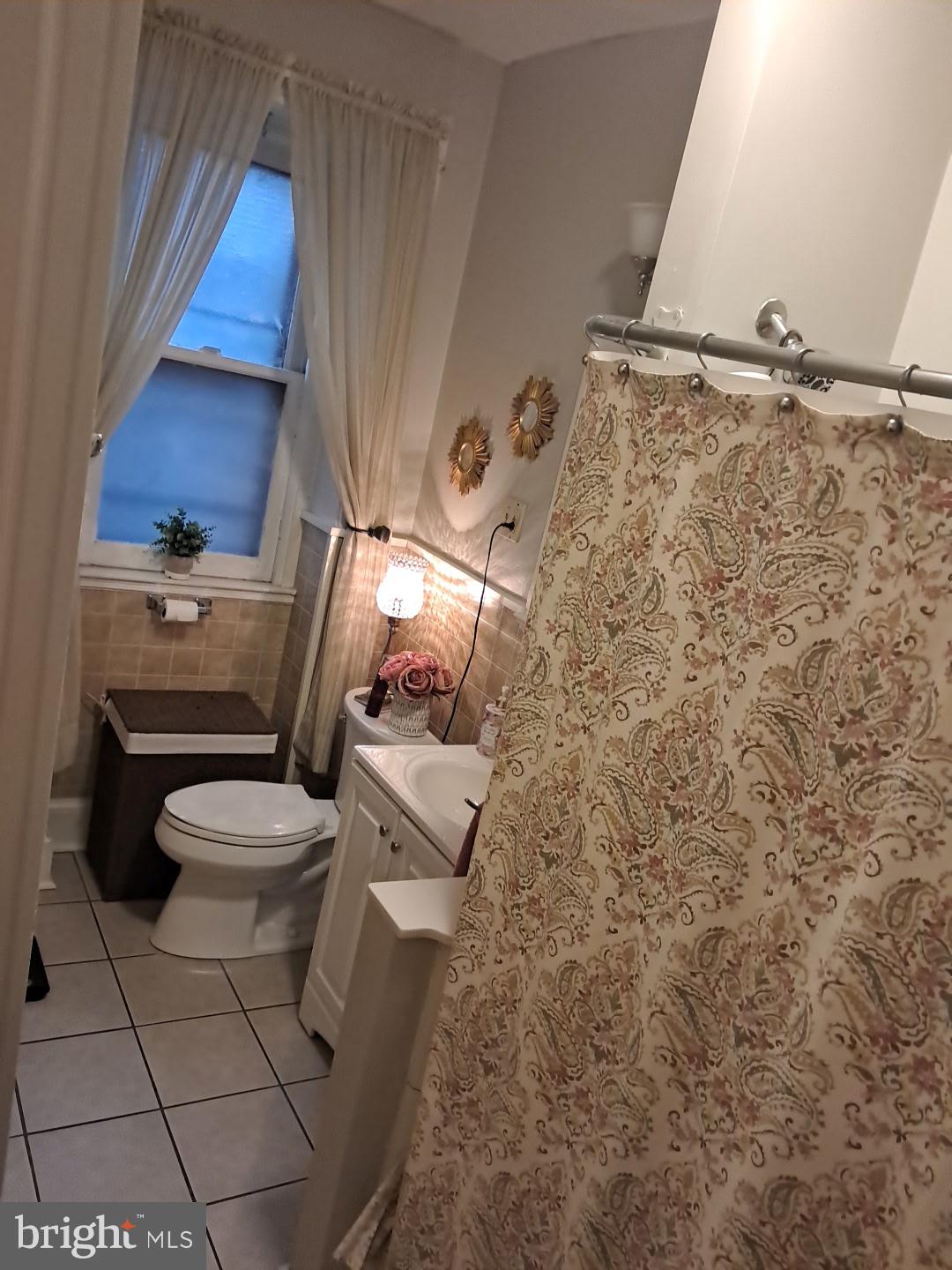 901 N FRONT ST #2F