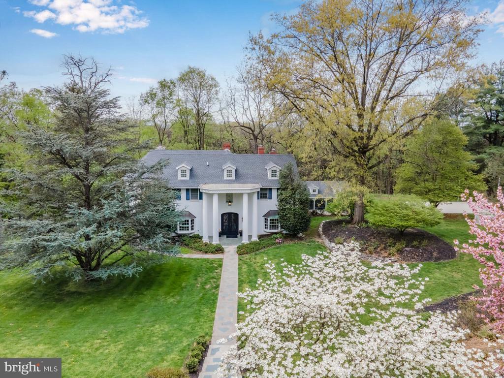 1485 Fairmont Dr