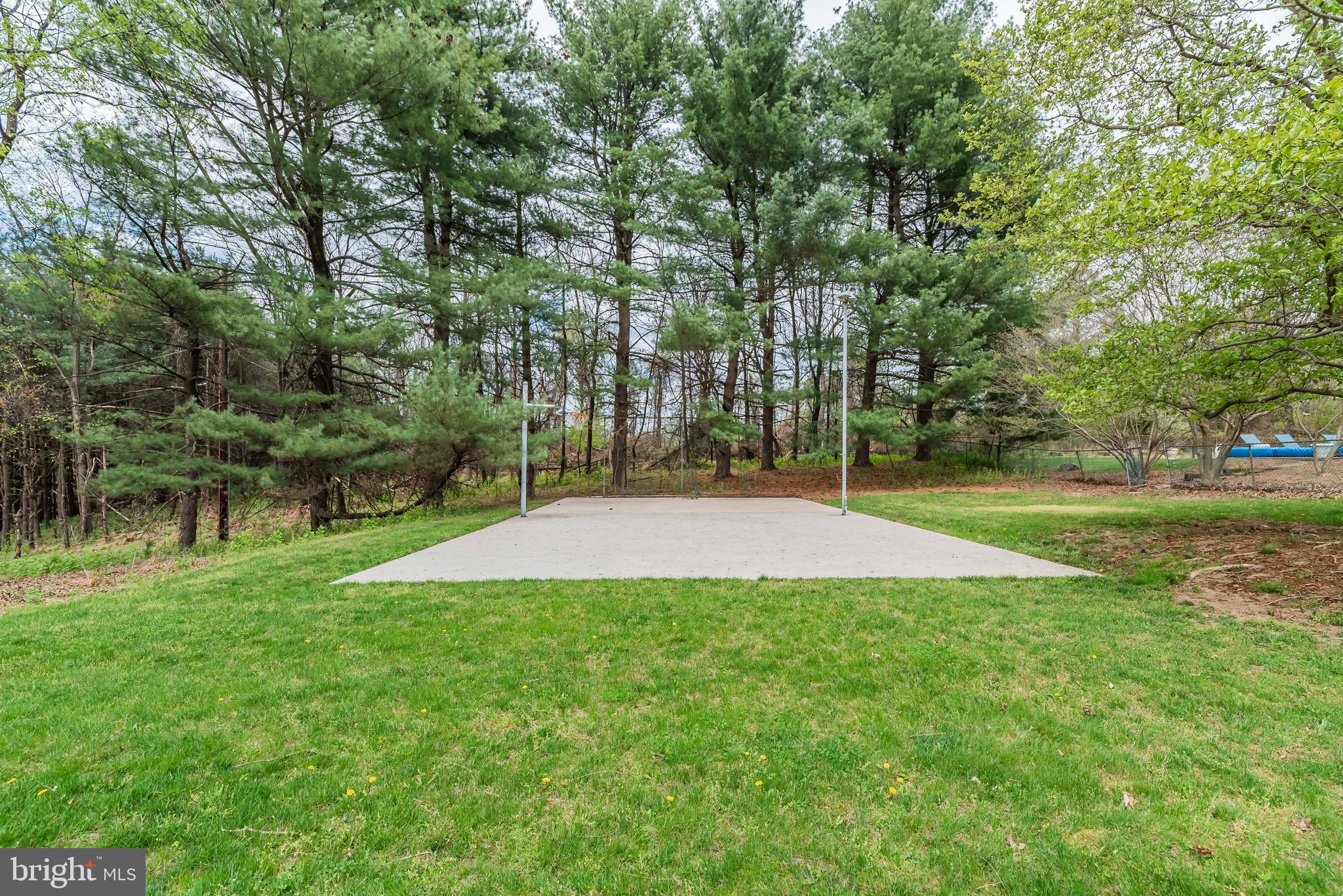 1485 Fairmont Dr