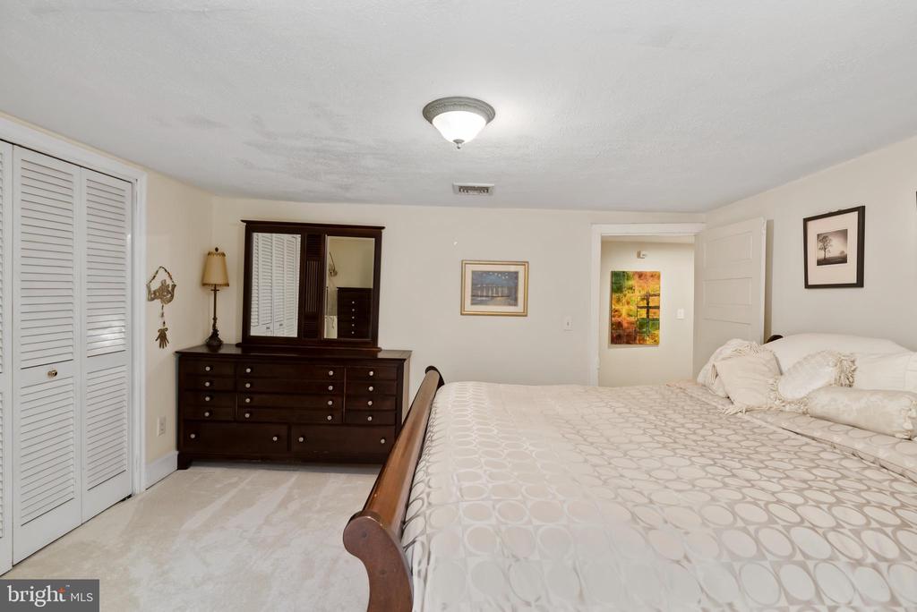 1485 Fairmont Dr