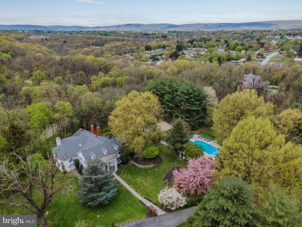1485 Fairmont Dr