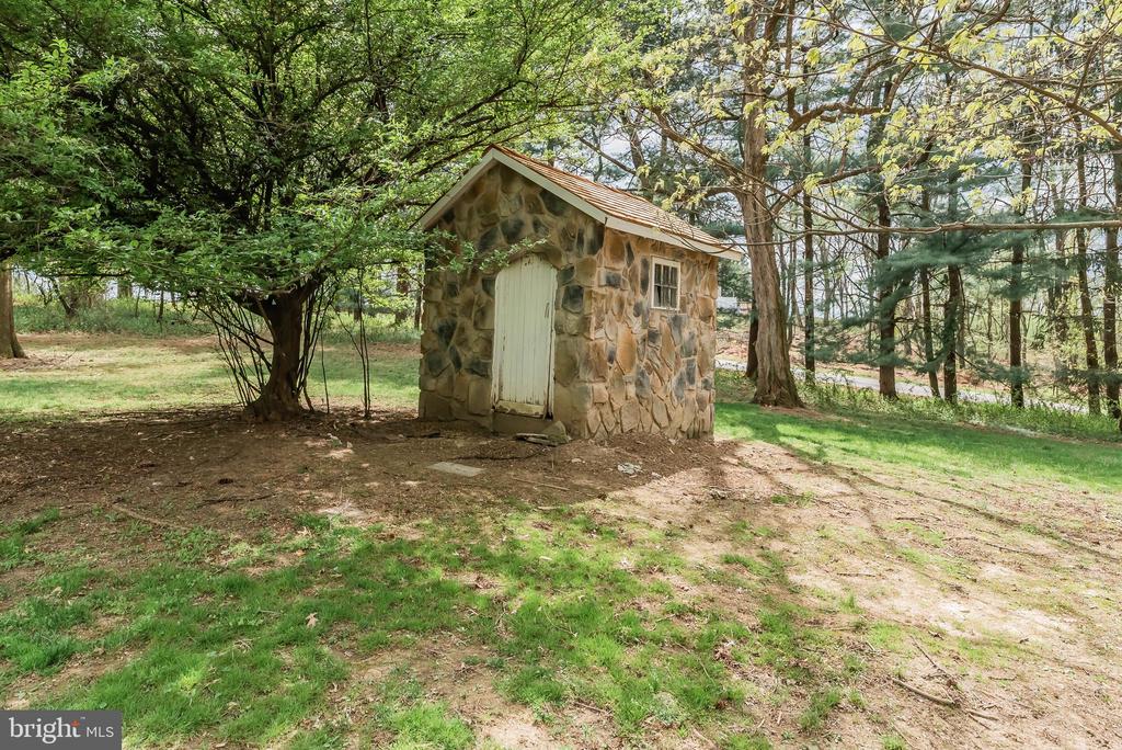 1485 Fairmont Dr