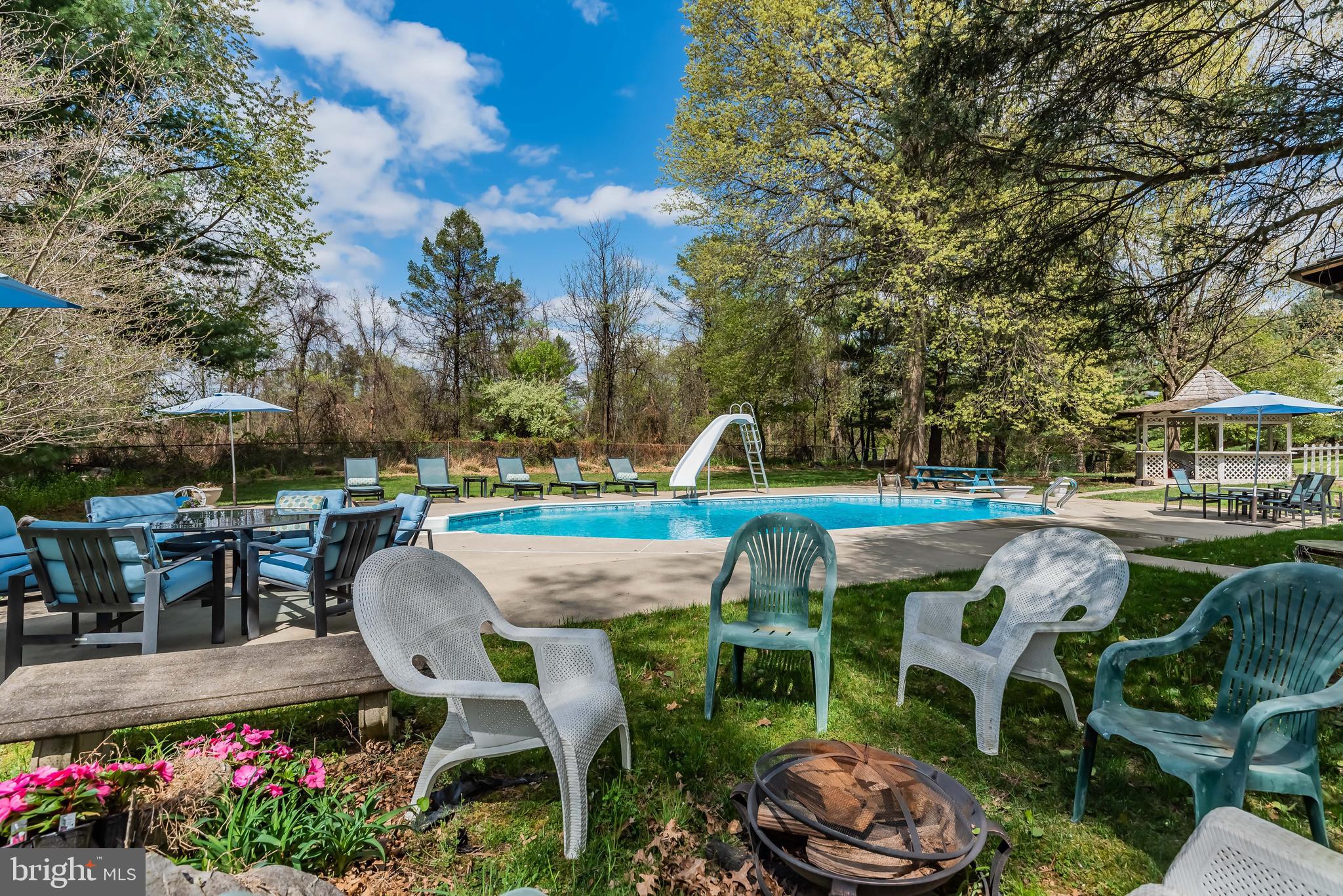 1485 Fairmont Dr